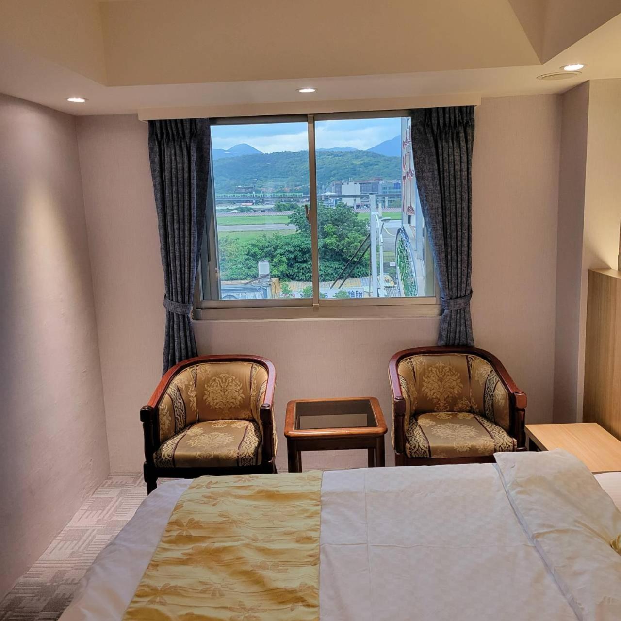 Attic Hotel Taipei Exterior photo