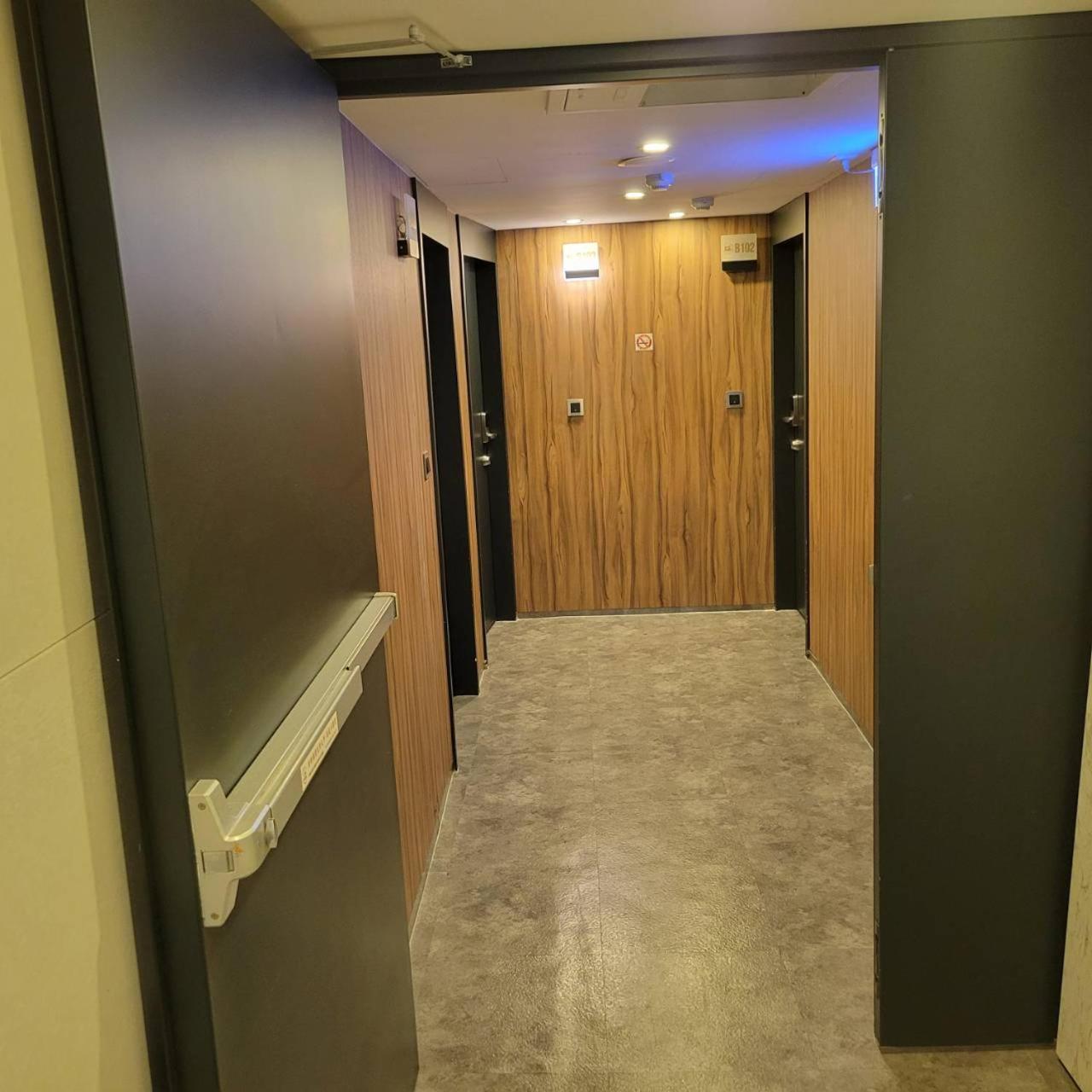 Attic Hotel Taipei Exterior photo